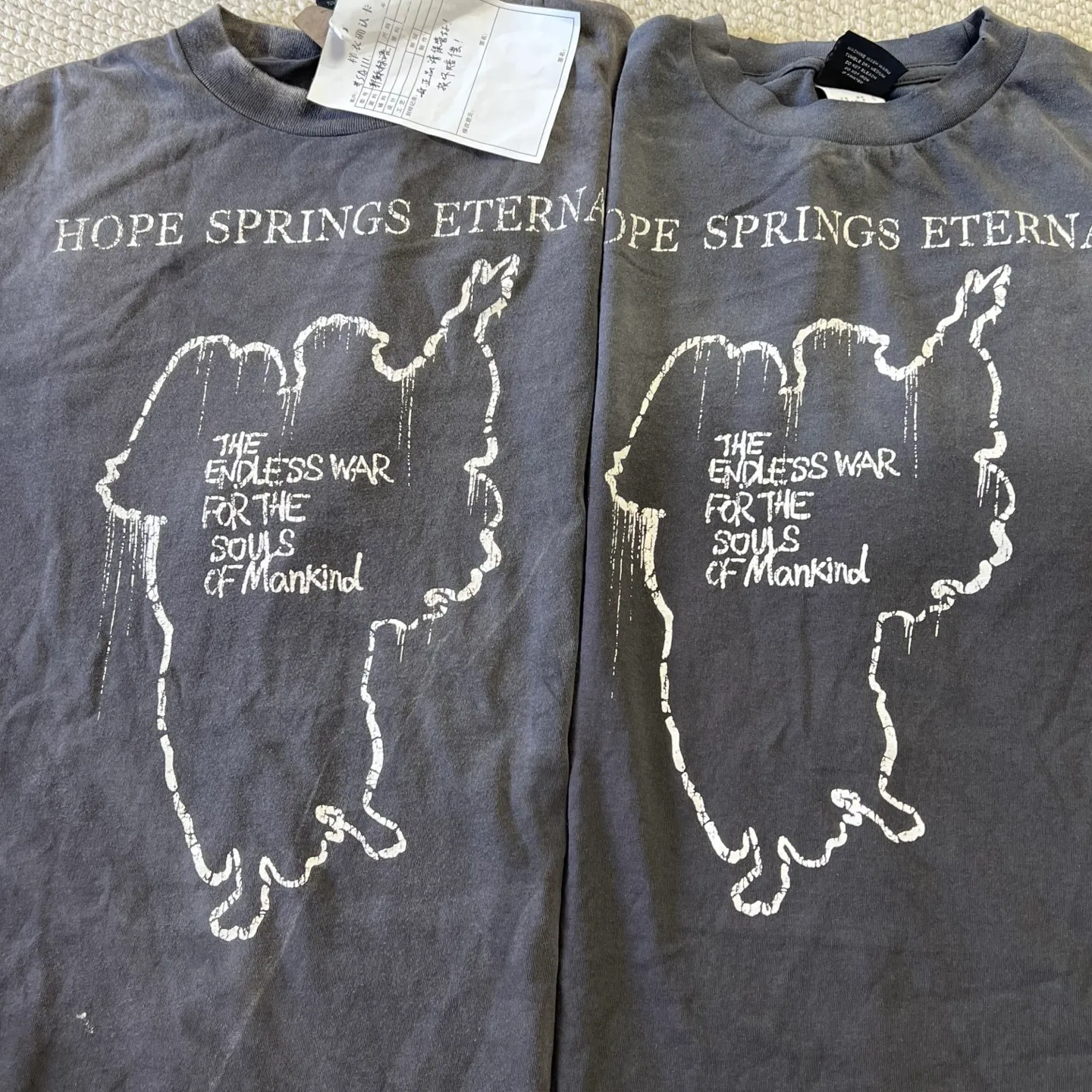 Pattern comparison SAINT Mxxxxxx SS TEE/HOPE SPRING/BLK Jesus slogan retro distressed TEE Washed in black S-XL Same as the original version Cylindrical side seam OE yarn fabric Garment dyeing Faded by heavy washing Bust plaster faded Correct pattern matching Original consistent accessories Original level printing restoration